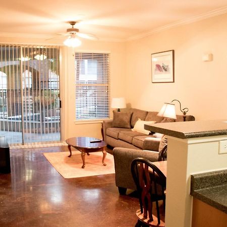 Downtown Dallas Beautiful Poolside Apartment Экстерьер фото