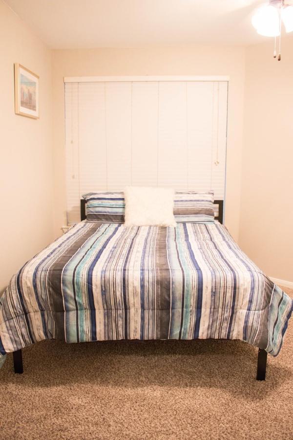 Downtown Dallas Beautiful Poolside Apartment Экстерьер фото