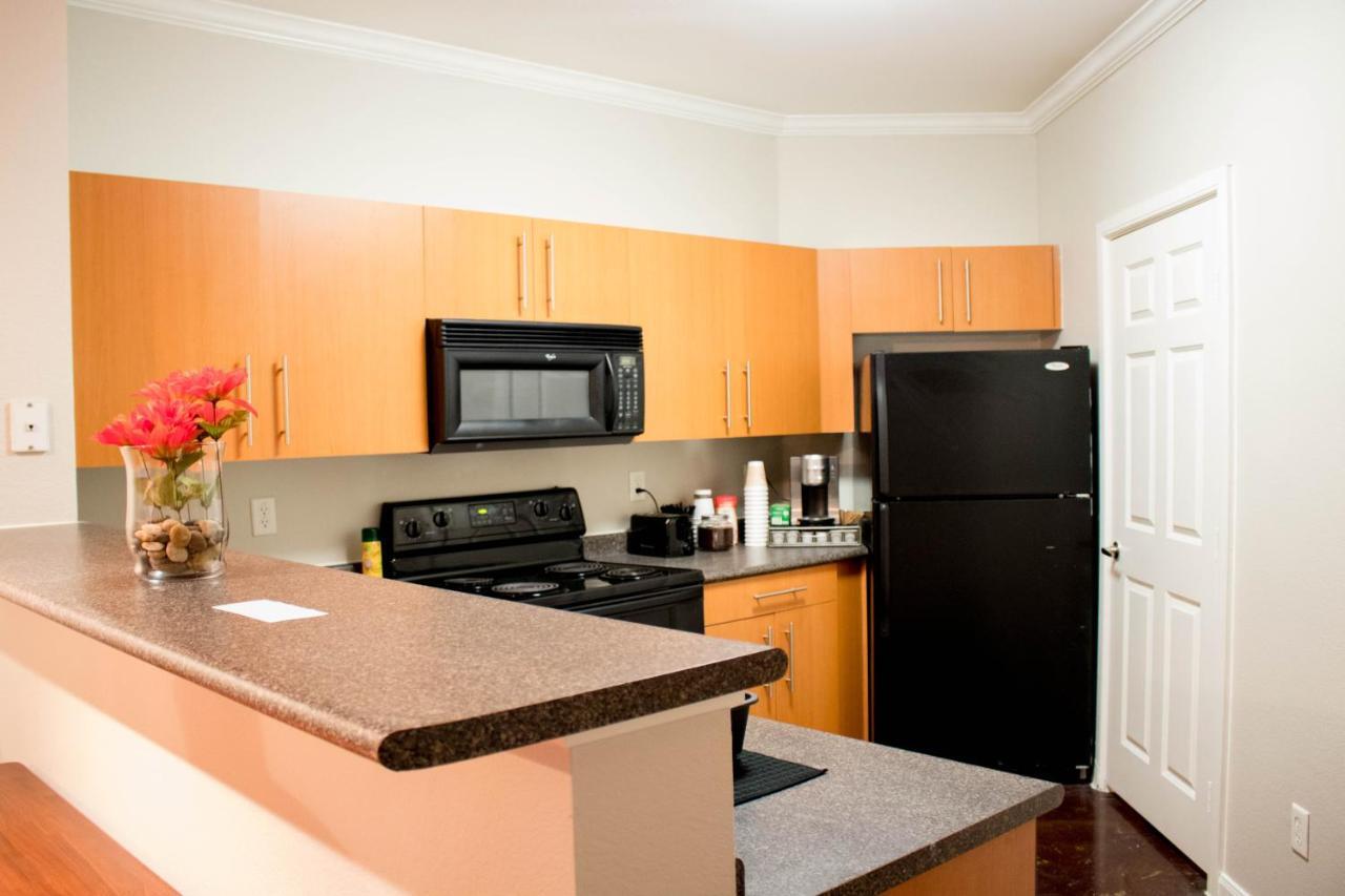 Downtown Dallas Beautiful Poolside Apartment Экстерьер фото